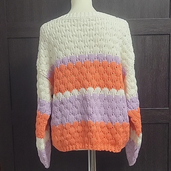 Baevely Sweater, Medium - Picture 9 of 10